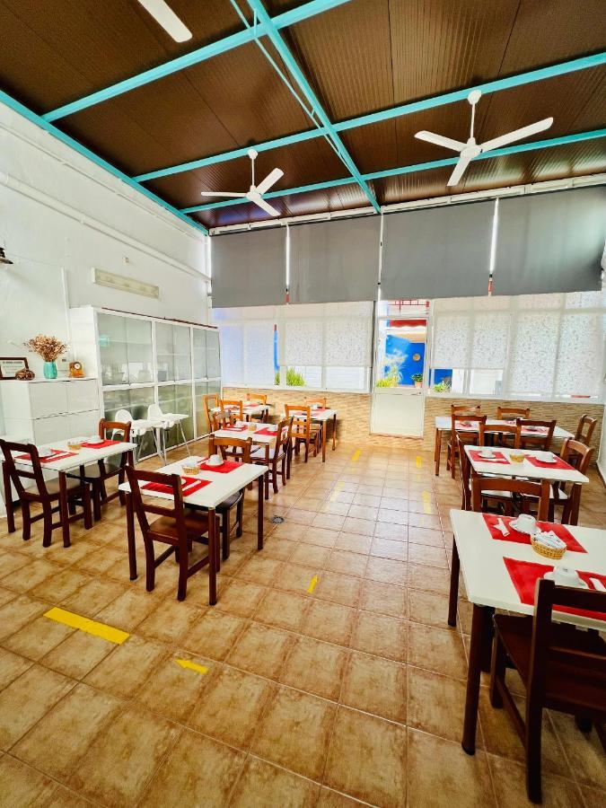 Hostal El Faro Чипиона Екстериор снимка