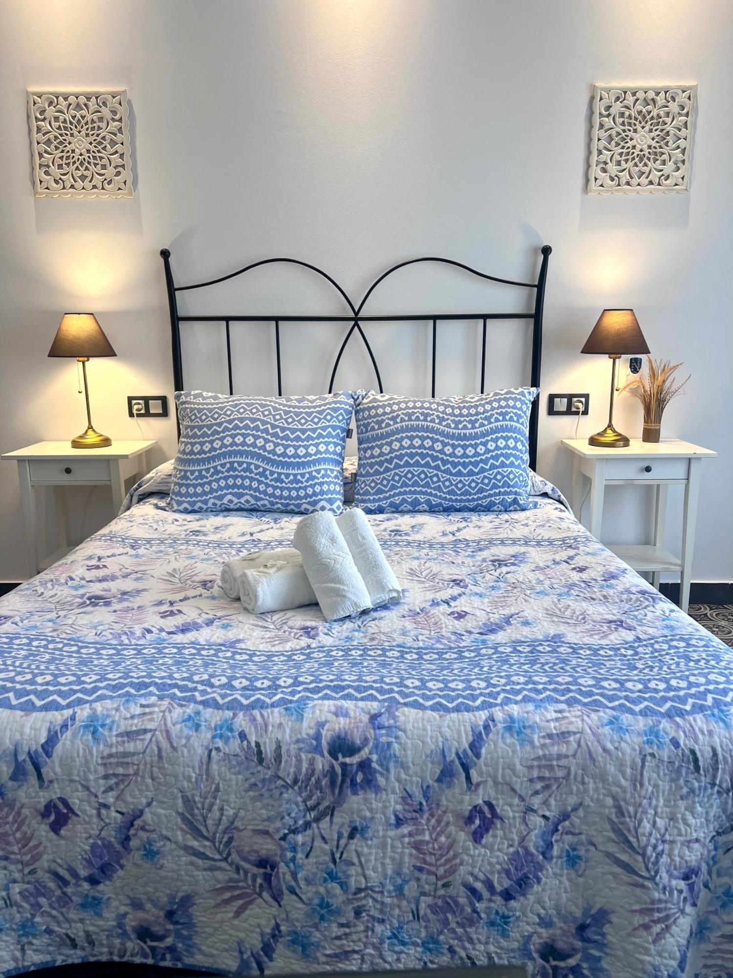 Hostal El Faro Чипиона Екстериор снимка