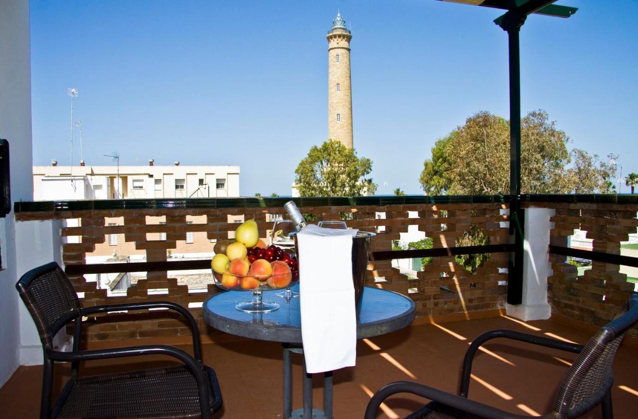Hostal El Faro Чипиона Екстериор снимка